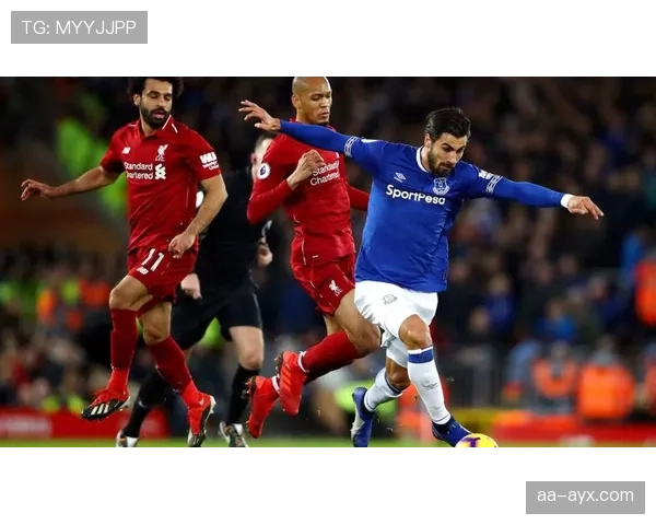 法比尼奥表现稳健，筑起防线铁闸并策动反击关键一环