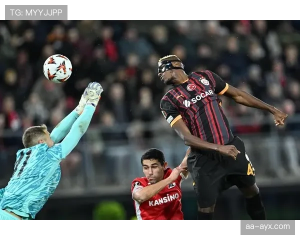 那不勒斯全力挽留锋线核心奥斯梅恩,续约谈判与球队重建计划同步推进