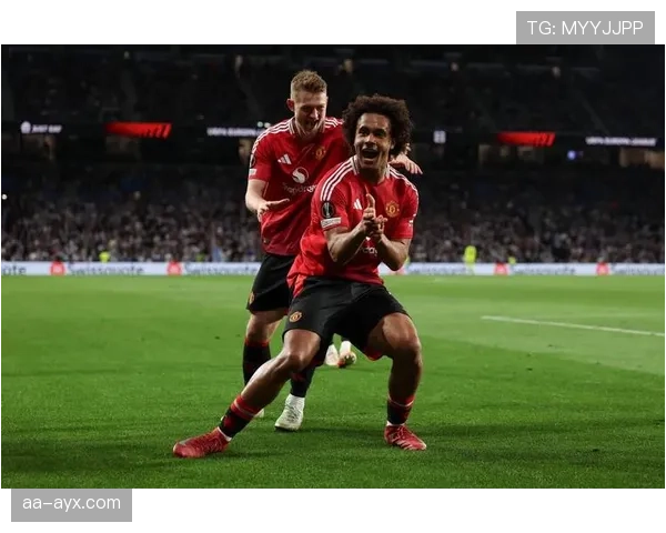 曼联战术体系缺乏稳定性,球队表现波动影响赛季走势 曼联战术体系缺乏稳定性,球队表现波动影响赛季走势